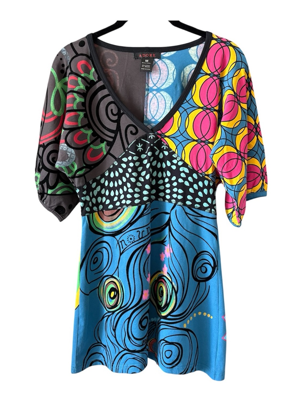 Adore Multicolor Graphic V-Neck Short Sleeve Top - Size Medium